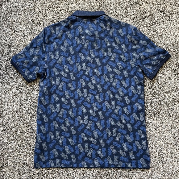 For the perfect untucked look! Van Heusen Men's size S/P Slim fit - Picture 12 of 13